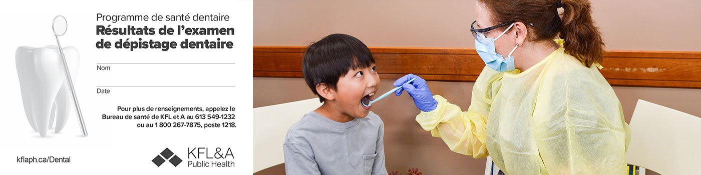 Carte de dépistage dentaire et examen d'un enfant par une hygiéniste dentaire